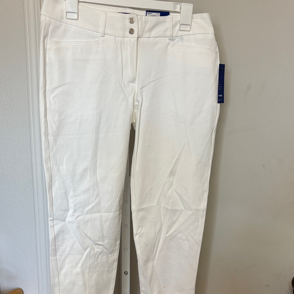 NWT Women's Apt 9 White Jeans 10